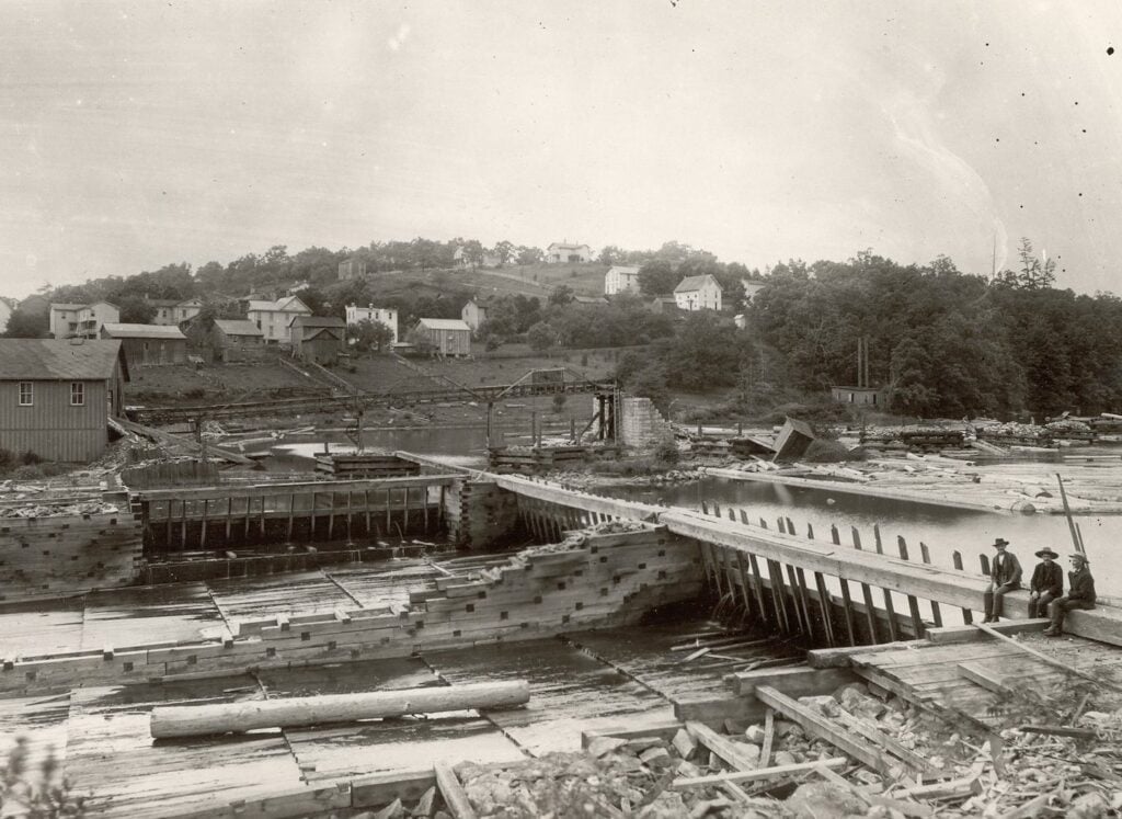 Historic image of Cooks Mill Bracket Dam in Jefferson County