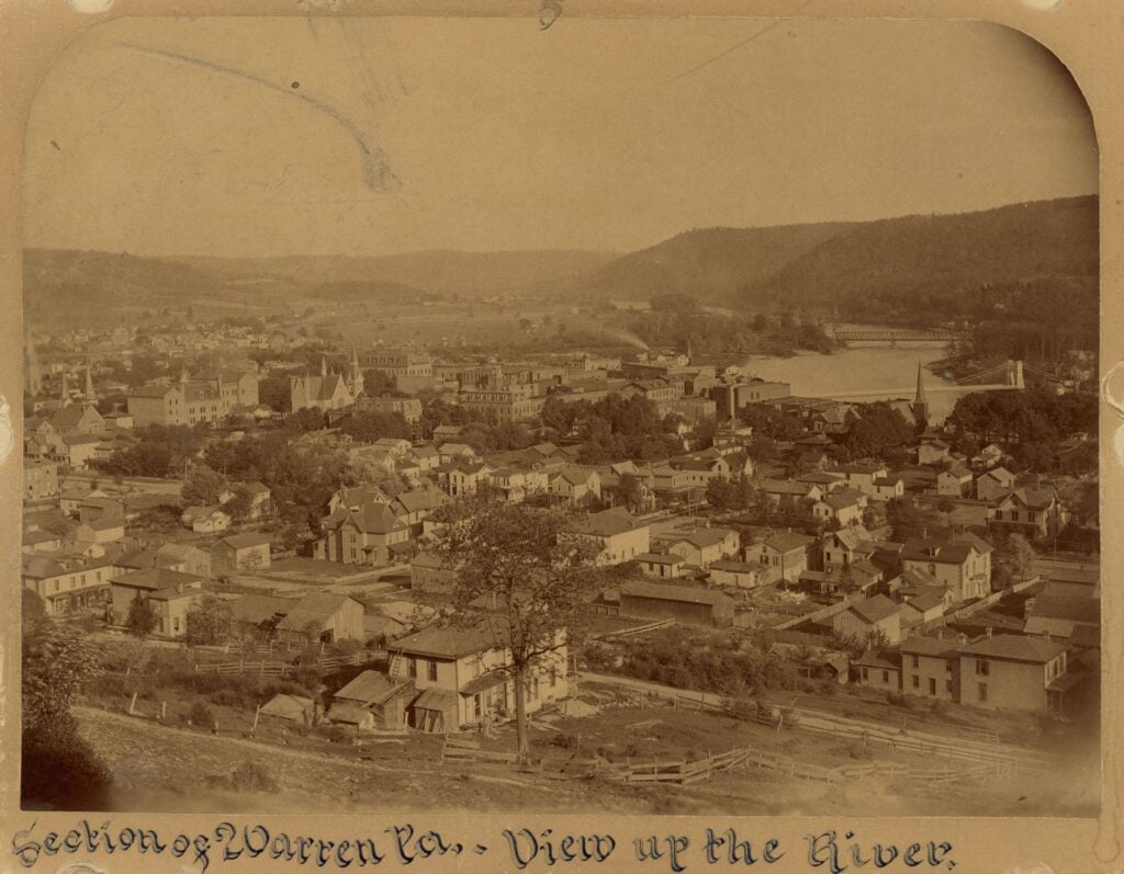 Historic Picture of the town of Warren